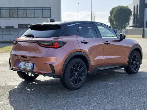 Lexus LBX: guarda la gallery del nuovo B SUV ibrido premium giapponese