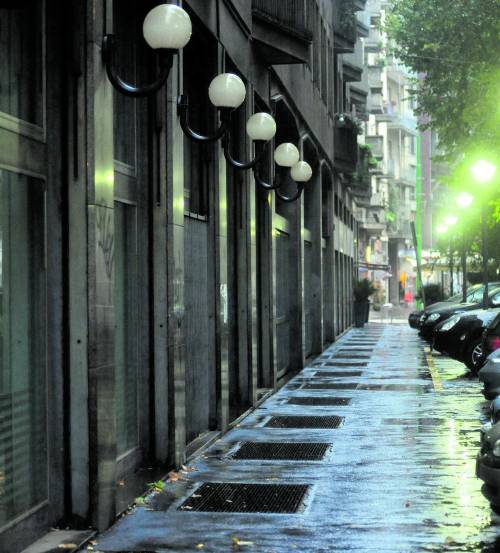 Le strade di Milano buie e poco sicure Fi: "Illuminiamole"