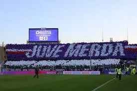 Juve viola di rabbia per uno striscione