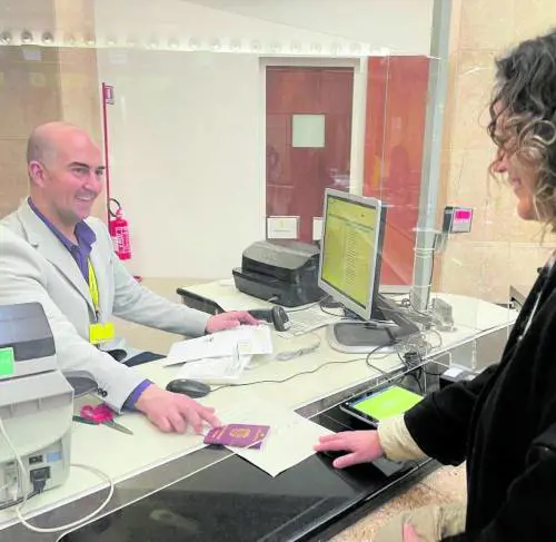 Tim, le prime sinergie con Poste. Ma ora inizia la partita del risiko