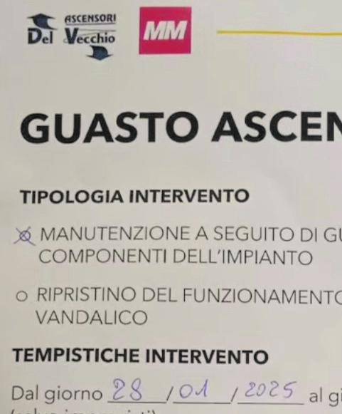 Ascensore rotto da 3 mesi. "Anziani bloccati in casa"