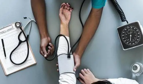 Abusi su nove pazienti: medico di guardia condannato a 10 anni di carcere