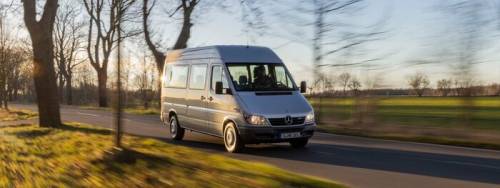 Mercedes-Benz Vans festeggia 30 anni dello Sprinter: un successo che ha cambiato il settore