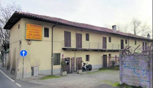 Bando flop per la "Cascina Casotto". La trattoria storica (per ora) è salva