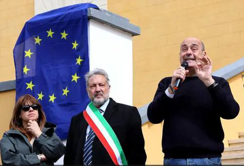 Pd, gita flop a Ventotene. "Meloni ci detta l'agenda"