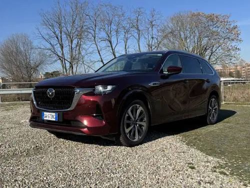 Mazda CX-80: come va e quanto consuma il sei cilindri diesel, anche sette posti