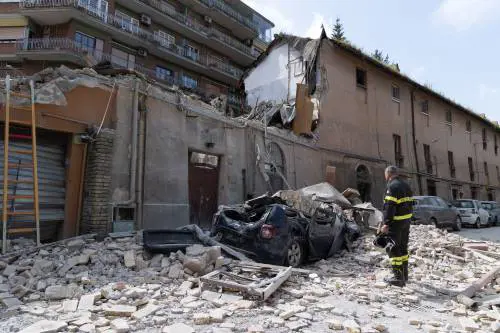Esplode palazzina di un b&b, ferito un turista. Fino a pochi giorni prima ci viveva Saviano