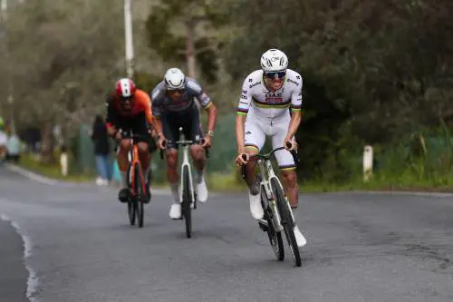 Pogacar resta la variabile più bella di un ciclismo che sta rallentando