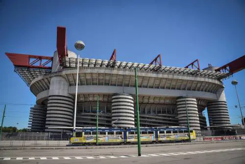Un nuovo esposto per San Siro. "Milan e Inter devono risarcire"