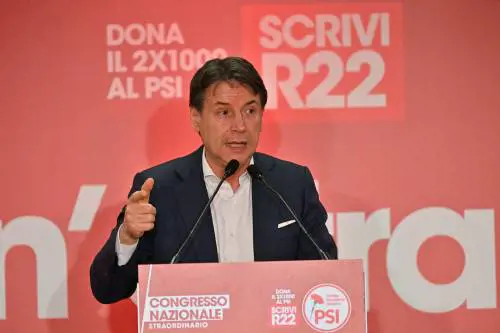 Conte lancia l'Opa sull'ultrasinistra