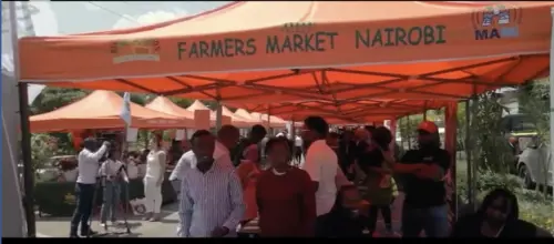 Primo mercato contadino a Nairobi, successo del progetto tra Coldiretti e Farnesina