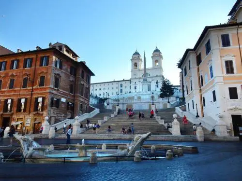 Sigarette, a Roma in arrivo il divieto di fumo anche nelle strade del centro storico