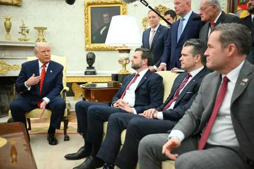 Trump sta con Vance: "Europei parassiti"