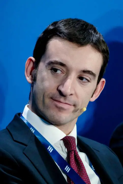 Iliad si schiera con Tim. "Giuste le fusioni tra tlc"