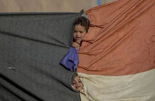 Gaza, la speranza fa capolino tra le macerie