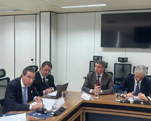 Il Direttore dell’Agenzia delle Dogane e dei Monopoli Roberto Alesse durante l’incontro a Brasilia