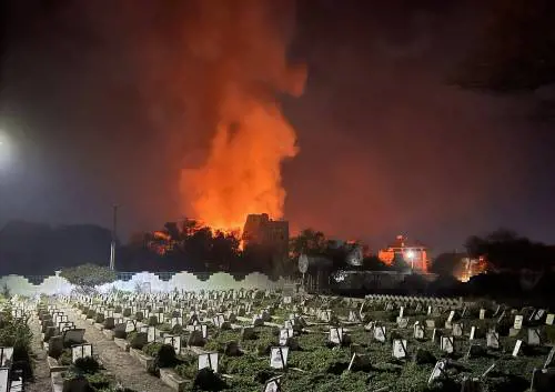 Houthi, raid contro Tel Aviv e due portaerei americane