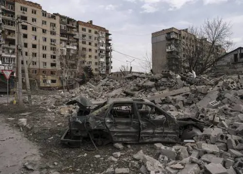 Russia-Ucraina, altro che tregua. Razzi, droni e scambio di accuse. Colpita anche Zaporizhzhia