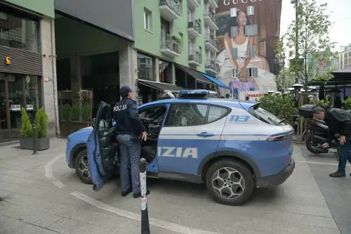 Spari nella movida, paura a Milano