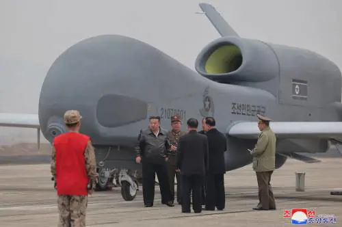 Allarme nella penisola coreana. Pyongyang testa droni spia ed esplosivi dotati di IA