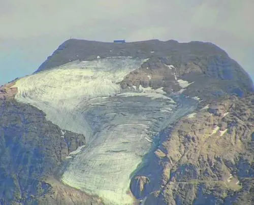 I ghiacciai delle Dolomiti ormai senza neve: "Hanno superato la linea di non ritorno"