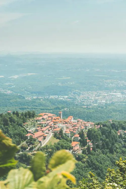 Partiti da Varese i cavalieri del "Giubileo a cavallo"