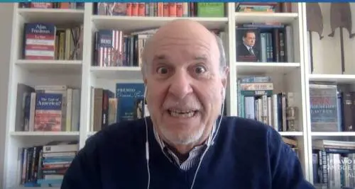 Alan Friedman, l'incredibile difesa su Prodi: "Buon nonno, un agguato della Orefici"