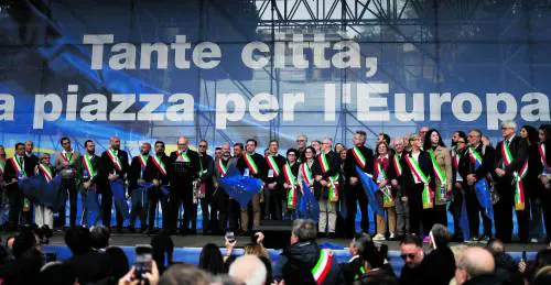Diffidata la piazza "europea" del Pd
