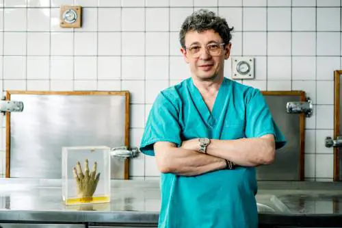 Philippe Boxho dà la parola ai morti per raccontare la vita di un medico legale