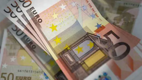 Banconote da 50 euro ritirate a partire da aprile, ecco in quale Paese e perché