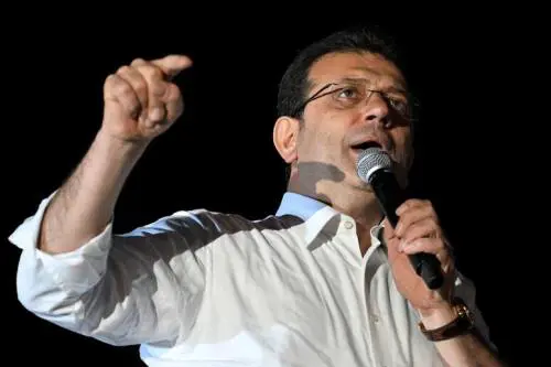 Appello Imamoglu: "Restiamo uniti"