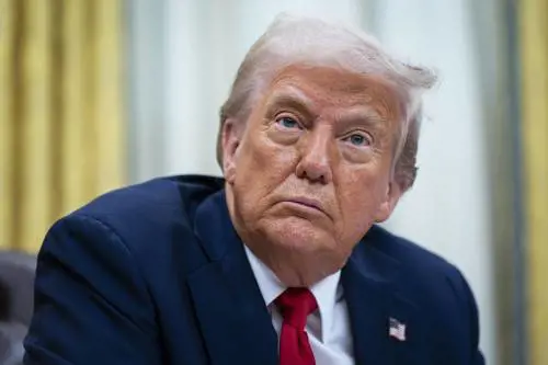 Difficile l'intesa per Pasqua. E Trump "punge" Zelensky