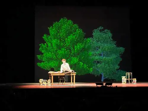 Edoardo Prati "incanta" gli Arcimboldi con i poeti