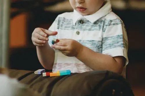 Un 2 aprile tutto blu: è la Giornata della consapevolezza sull’autismo