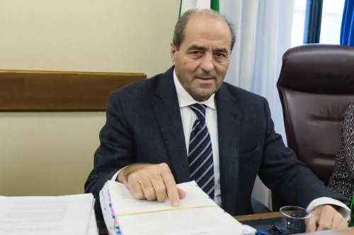 "Allora arrestateci tutti". Di Pietro difende Le Pen: le parole che non ti aspetti