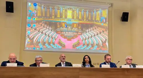 Caro bollette, Cacciola (Ond): “Il 40% delle pmi ha ridotto i servizi per i costi energetici”