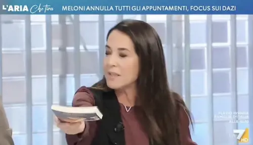 "Si siede lì o conduce?". Ronzulli sbotta contro Parenzo: scintille in diretta