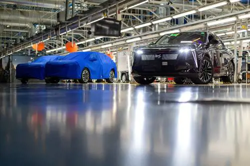 DS N°8, la prima ammiraglia francese costruita in Italia: il piano per Melfi