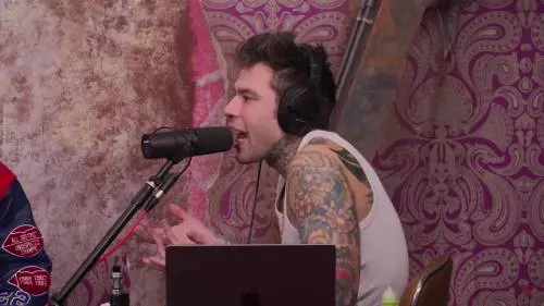 Caos al Twiga per un diverbio nel privè, Fedez sarebbe coinvolto: "Ha lanciato il mio telefono"
