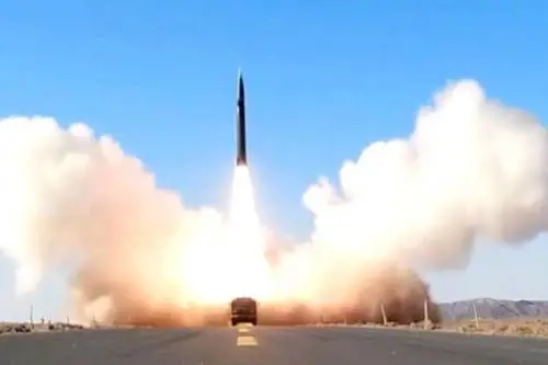 "Ha lanciato 16 missili": cosa c'è dietro lo strano test della Cina