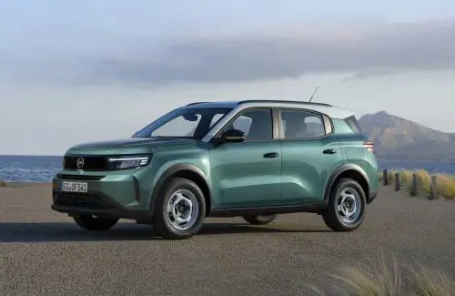 Ecco Opel Frontera: la virtù sta nel mezzo