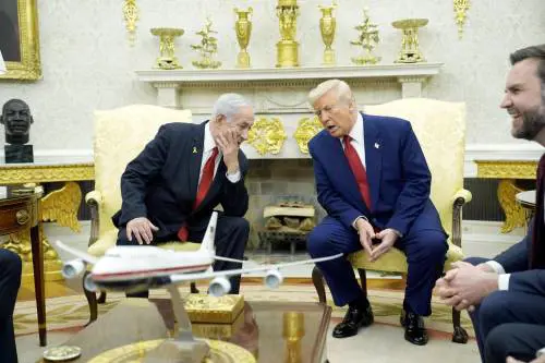 Bibi avvisa: "L'Iran non avrà l'atomica"