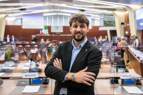 "Dalle baby gang alle Rsa bulli in aiuto degli anziani"