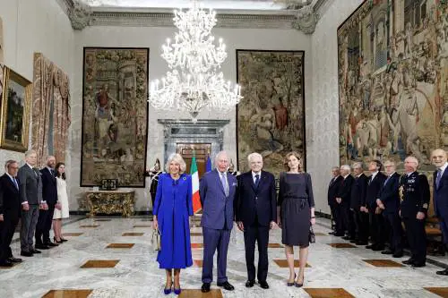 Carlo III e Camilla, primo giorno in Italia