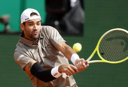 Berrettini elimina Zverev all'Atp Montecarlo e fa un "regalo" a Sinner