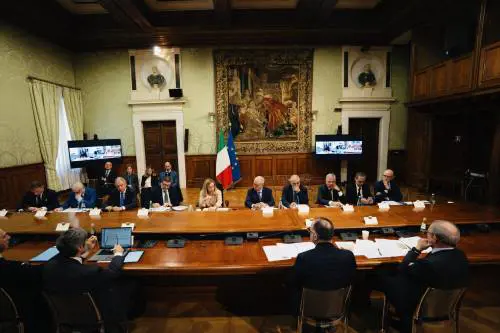 Sgravi e fondi alle imprese. "Non vogliamo contro-dazi"