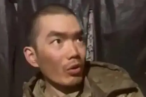 "Sei un uomo, sii un uomo". Come la Russia recluta soldati cinesi per combattere in Ucraina