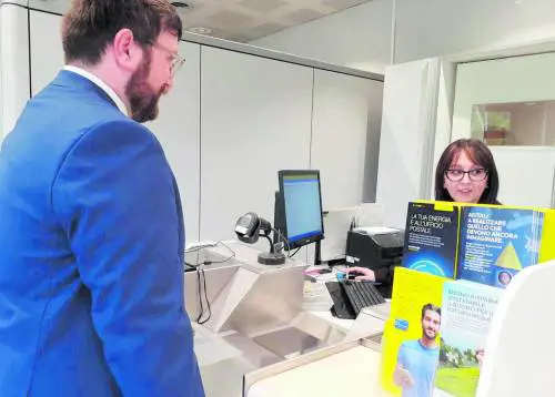 Ora il certificato anagrafico si può fare anche alle Poste