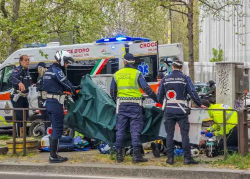 Investita da un motociclista, muore donna di 29 anni