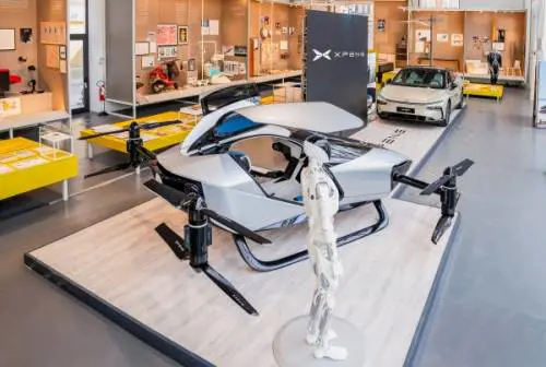 Un viaggio nel futuro dei trasporti: Xpeng svela la sua visione alla Milano Design Week